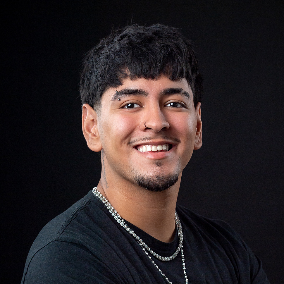 Armando Saavedra, Master Barber